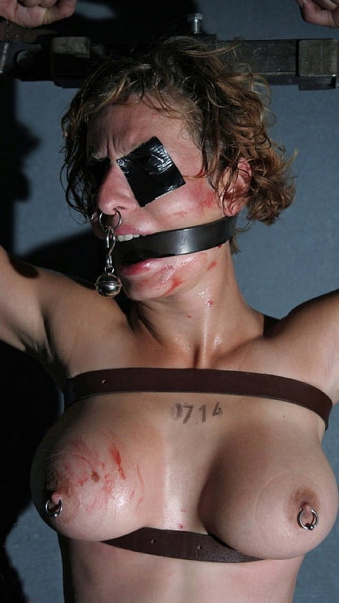 SargonMaster's tweet photo. #bdsm #bdsmizmir #köle #sadizm #mazoşizm #sadist #mazoşist #foottorture #falaka #bastinado #footcaning #nsfw https://t.co/k4bOdQI3os