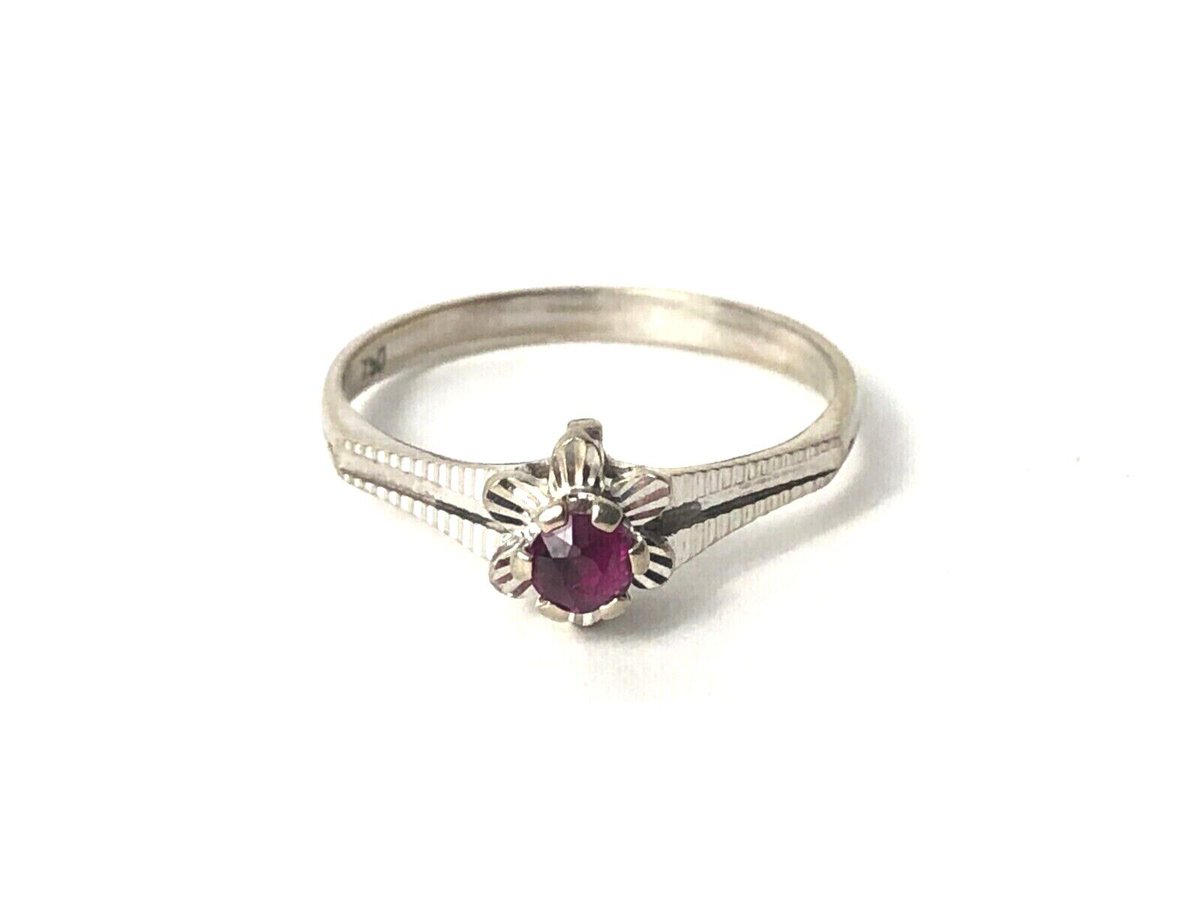 RoguesGold's tweet image. Check out Art Deco 18K White Gold .20 ct Vintage Ruby Engagement Ring Sz 7.75 Estate EB428 ebay.com/itm/2754338628…

#artdecojewelry #rubyring #rubyengagementring #vintagejewelry #estatejewelry #18kjewelry #finejewelry #roundhilljewelers