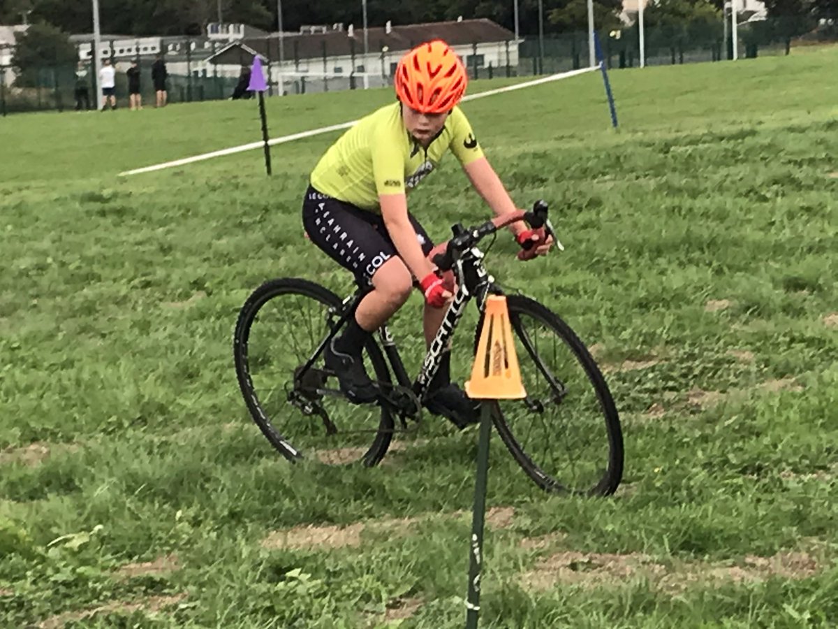 KevinRees1's tweet photo. Great racing at the he @GowerRiders “race” night and fab to see new faces at Penyrheol. Two more sessions left before the start of the CX season including one race night. @WelshCycling https://t.co/fmxR0OrUvt