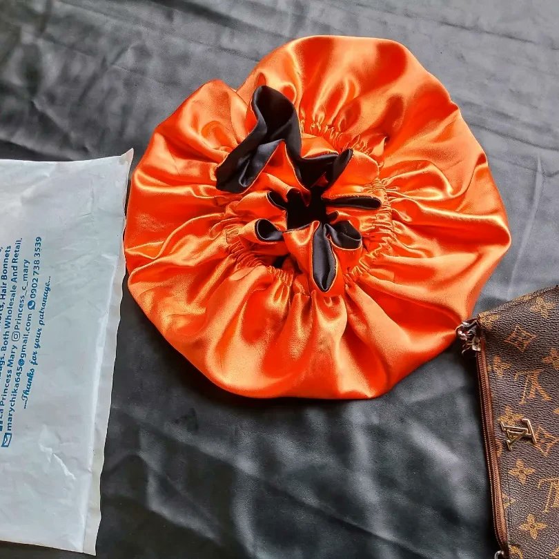 Princes82176136's tweet photo. Reversible hair bonnet
Price:2500
We produce hair bonnet and scrunchies in Nigeria. We make in bulk, retail abd wholesale. 
We produce for events, wedding and many more. book us for your service
#facebookhacked #buion #BBNaija #buisness #WomensArt https://t.co/UvqE6RCTZI