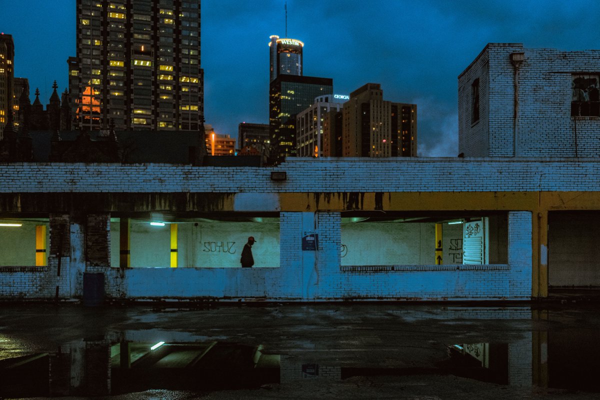 nickdandria's tweet photo. Photos I’ve captured during blue hour https://t.co/dY9sV664gA