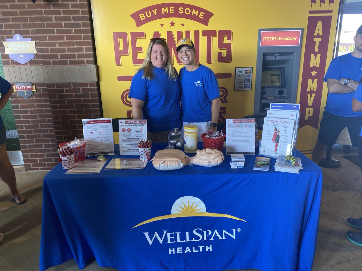 jayresBCPS's tweet photo. Community outreach with my wife @yorkrevolution educating community on hands only CPR! #wellspan https://t.co/zpgsDI6RG5