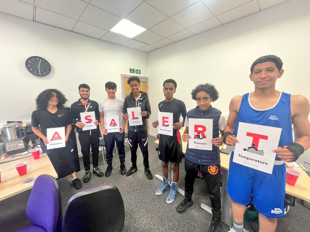 TigerBayABC's tweet photo. Massive thank you to @StreetDoctors for coming along at the club today before the training session. Great to have our young people involved in understanding on how to keep them self's safe.
#notjustaclub https://t.co/JJN15L0ZUu