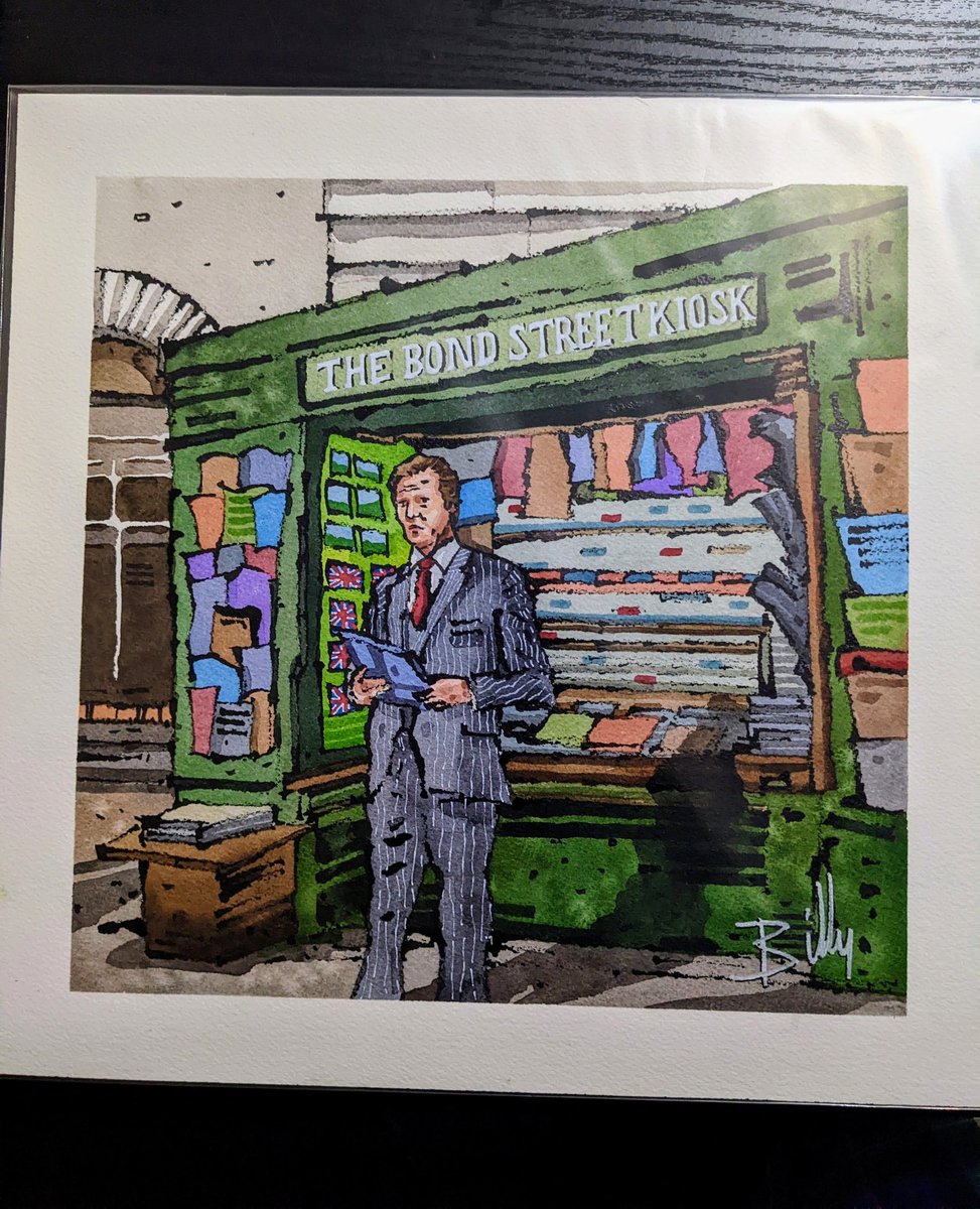 missinglink32's tweet image. Delighted with my latest #JamesBond artwork. Another brilliant original from @BillysBondArt. I just need to find a frame worthy of it.