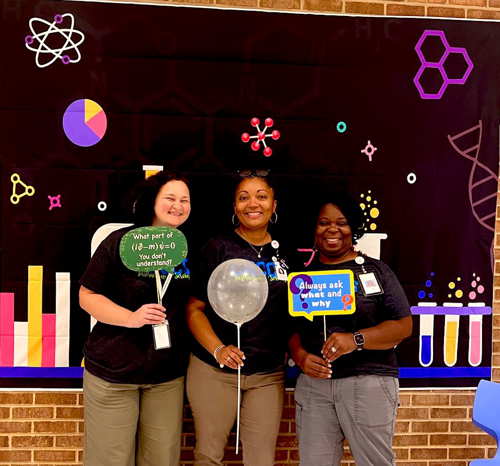 ValerieSellars's tweet image. We are ready for our first professional learning for @chccs math and science teachers. #STEM4all