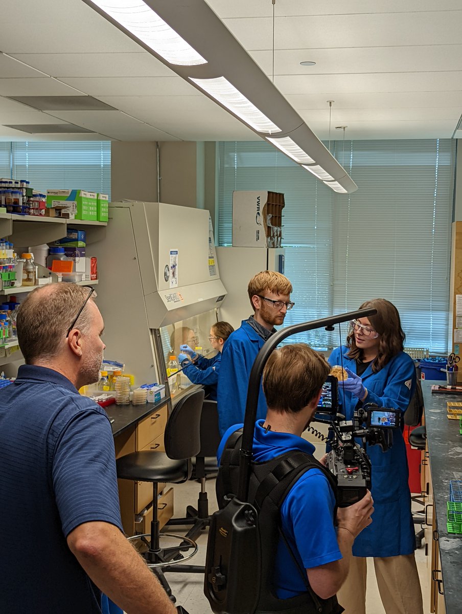 lab_shen's tweet photo. Recorded some NPDC behind the scenes today! 🎥@UFScripps https://t.co/zyTDFQ0W11