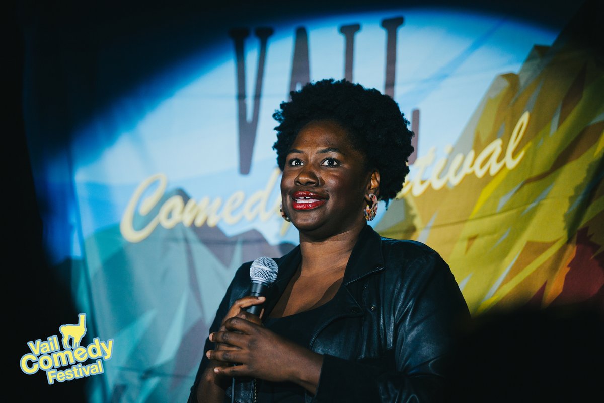 vailcomedyfest's tweet photo. #Flashback to #festivalperformer @mekasocial issuing some #JokeTime at #Vail #ComedyFestival 2022 Venue, Bridge Street Bar | Check her work out at https://t.co/dOQbVZik94 | https://t.co/IdXwh260LF
#festivalperformers #comedyfest #vailvillage #vaillive #vaildaily #vailvalley https://t.co/dAu9kBMGjX