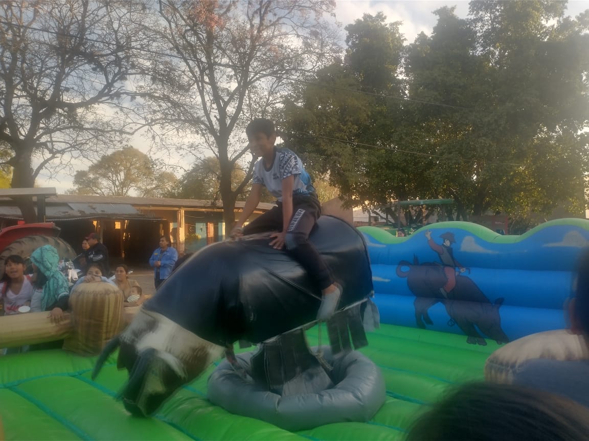 ArribaJujuy's tweet photo. FESTEJAMOS EL DIA DE LA NIÑEZ EN CHALICAN

En la localidad de #Chalican, perteneciente al departamento Ledesma, festejamos el día de la niñez.

⬇️⬇️⬇️ https://t.co/SLkI5oM2Wo