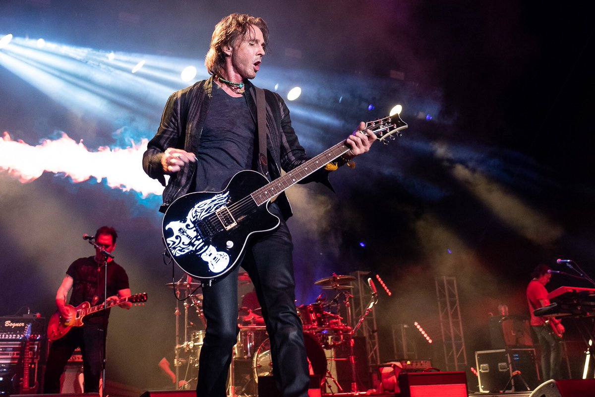 rickspringfield's tweet photo. The #WorkingClassDog Summer Tour with Men at Work and special guest John Waite rolls on this week! Ohio, Michigan, Arizona, California &amp; Nevada up next! https://t.co/bO2P649IIk
Photo credit: Dan Kulpa https://t.co/SfLuJU7QKi