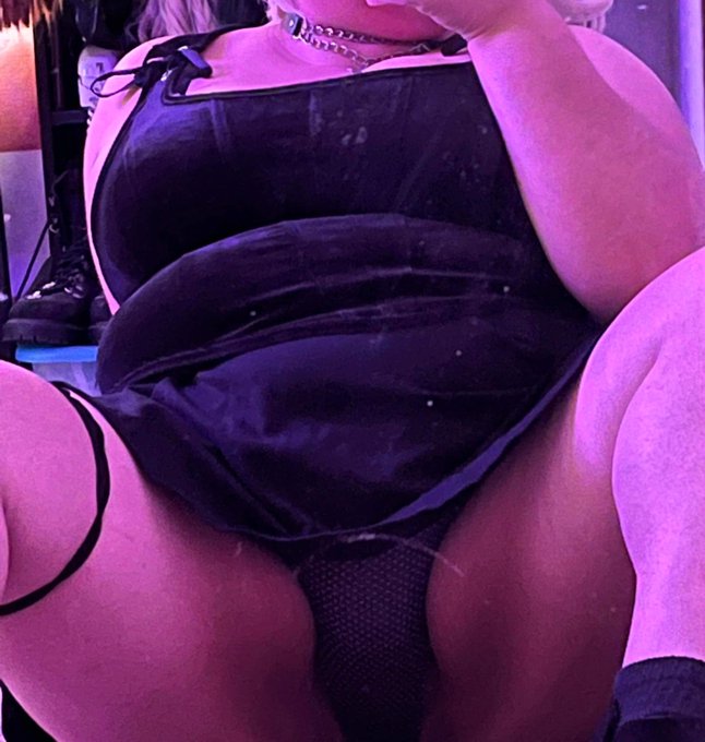 Tw didn&rsquo;t let me do this my pfp 😢 https://t.co/dI1bqbj6lS<a href="/tag/bbw"class="tags"><span>#bbw</span></a><a href="/tag/horny"class="tags"><span>#horny</span></a><a href="/tag/sugarbaby"class="tags"><span>#sugarbaby</span></a><a href="/tag/nsfw"class="tags"><span>#nsfw</span></a>