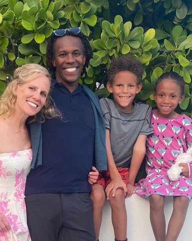 storycollider's tweet photo. 😍 We're in LOVE with these photos of @gbdownes + his daughter Mila. The whole Downes Family is just the cutest! We're also in ❤️ with Gerry's story about Mila's #tuberoussclerosiscomplex diagnosis on the #podcast this week
🎧https://t.co/YIwcKoToT7
#tscstrong
#tscalliance https://t.co/jTeYeZWwDZ