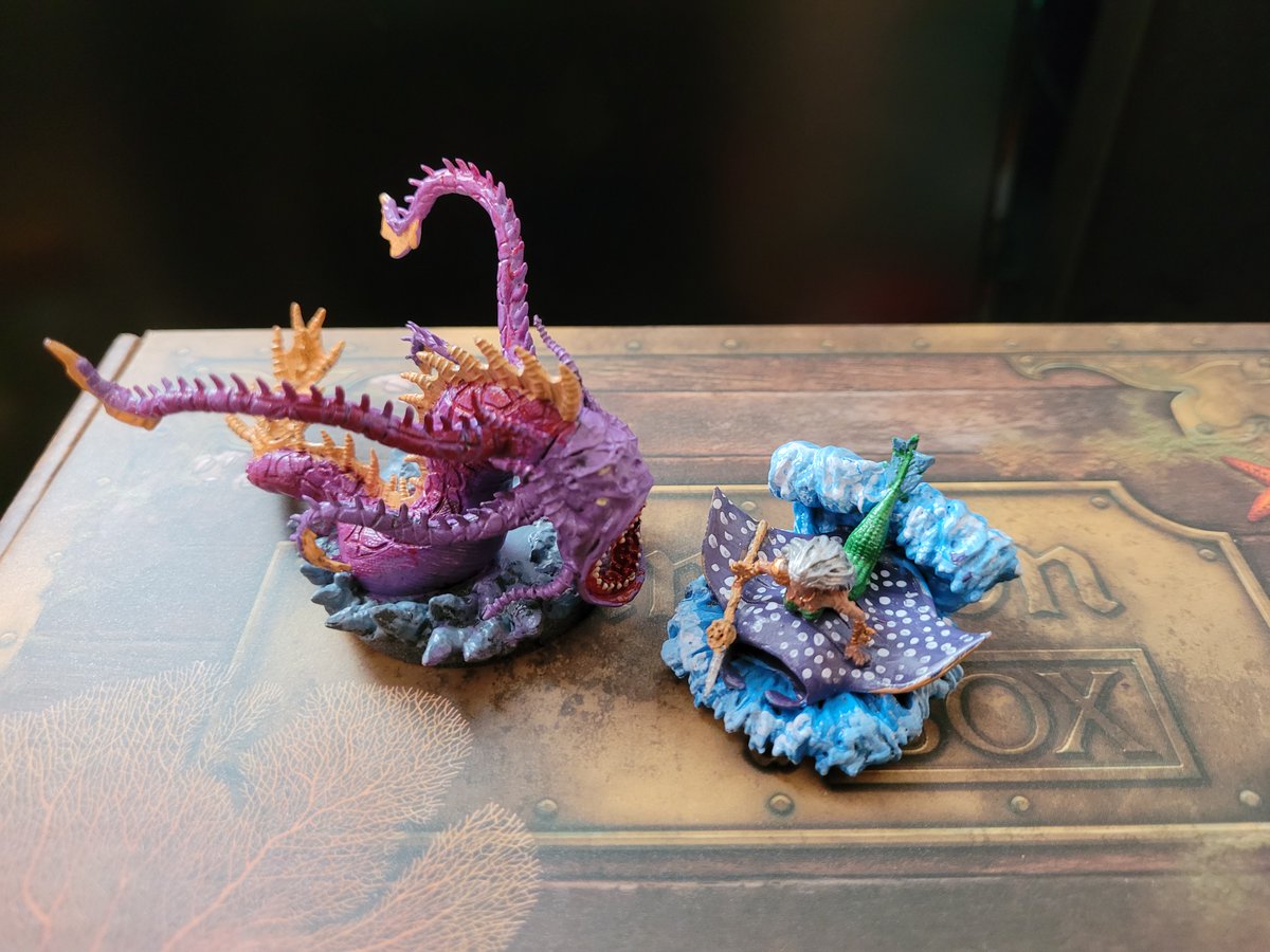 It's Community Day! Every Wed &amp; Sat we share some awesome photos we are tagged in or mentioned in! Today we're featuring an awesome paint job on our Demonic Aboleth &amp; Warrior Mermaid from box 6 of Voyage of the Fallen Star!

🎨Painted by: @crypticcaveart (Instagram)
#dnd #dnd5e