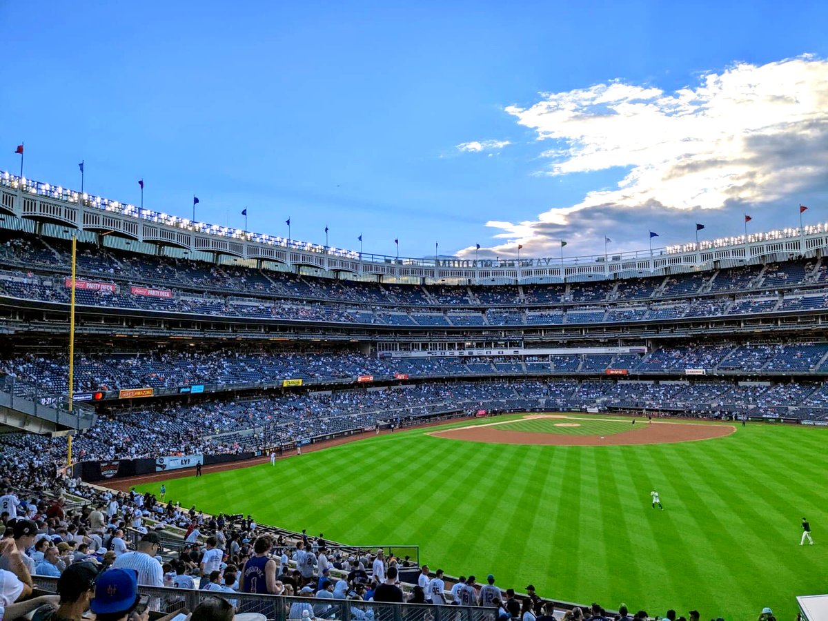 girraphic's tweet image. Girraphic | On The Road

Last night, @girraphic was on-site for the finale of the subway series, providing virtual graphics for @PrimeVideo and @YESNetwork. Thanks, as always, to our tech partner @vizrt 

#yankees #mets #virtualgraphics #AR #broadcastdesign #Girraphic