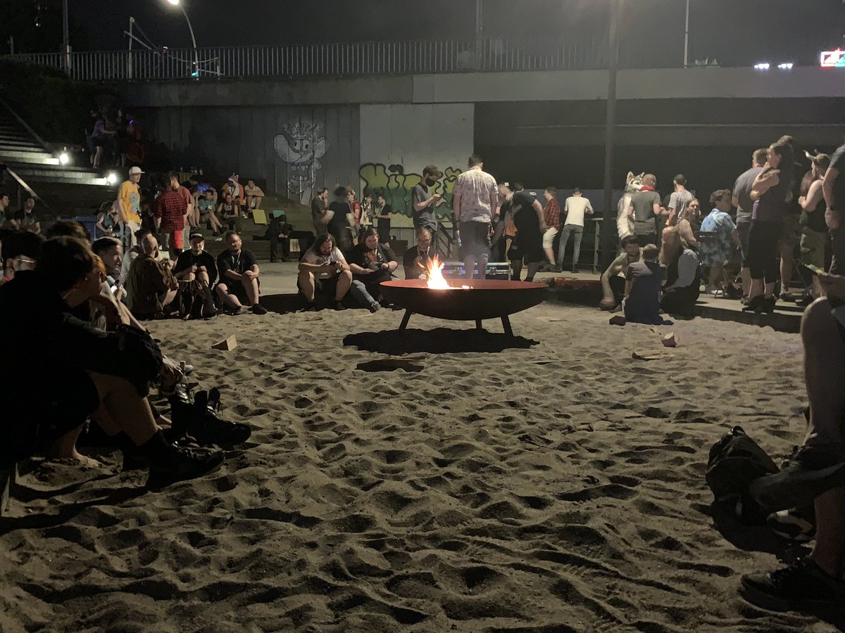 EF_prime's tweet photo. If you aren’t attending any events or roomparies tonight: Why not check out the bonfire in the Estrel Biergarten. They have beer, music, beer, suiters… did. I mention beer? Oh, and cocktails too. 🍹 https://t.co/xZ7Md2dgqG