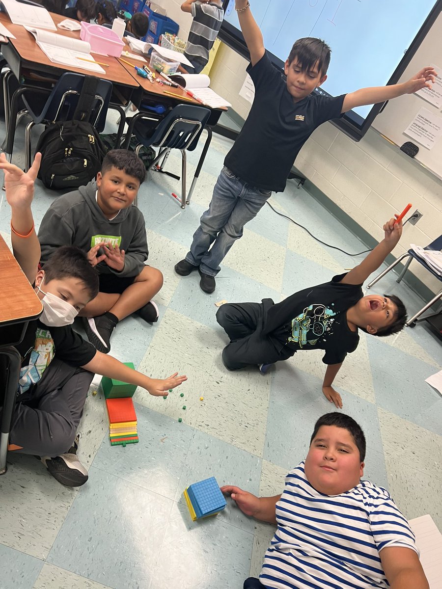 teacher_me9's tweet photo. Today we did a teamwork activity and built Four-Digit Numbers with our Base 10 Blocks. There we're so many creative designs, but the best part about it was seeing them work together. @FieldsFalcons #FieldsInspires #futurearchitects  #placevalueisfun #3rdGradeRocks https://t.co/ehkWG35cda
