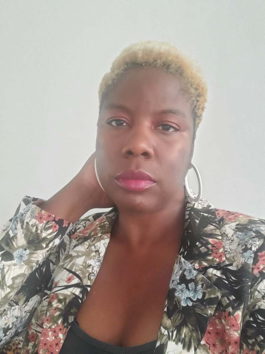 CultureFancier's tweet photo. Dress Up Wednesday and a reminder that it's still summer. Keep that negative "summer is over" talk away from me. 🙅🏿‍♀️

#DressUpWednesday 
#JustForFun
#FeelingMyself https://t.co/8UJMNxRurJ