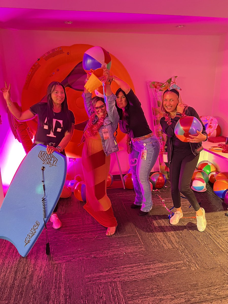 Saying bye bye to summer and celebrating Q2 Winner Circle. In advance of celebrating Women’s Equality Day! Lot’s of Girl Power in one picture 💪🏼. We Can Do It! N