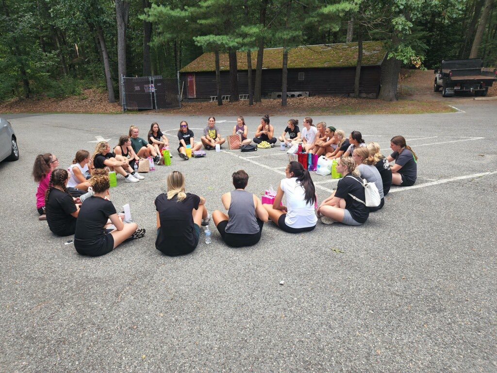 The WSOC Herd took a trip off campus today and got to spend some quality time together off the field. Never a dull moment! #BleedGreen #Family #GRIT ‼️💚🔥🦬