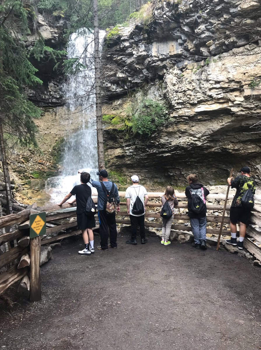 wtlc_wolves's tweet photo. Amazing day at Troll Falls. Thank you @cpaws for all the teachings along the way and to @EdMattersYYC for helping make it happen. https://t.co/rgAhffrBuo
