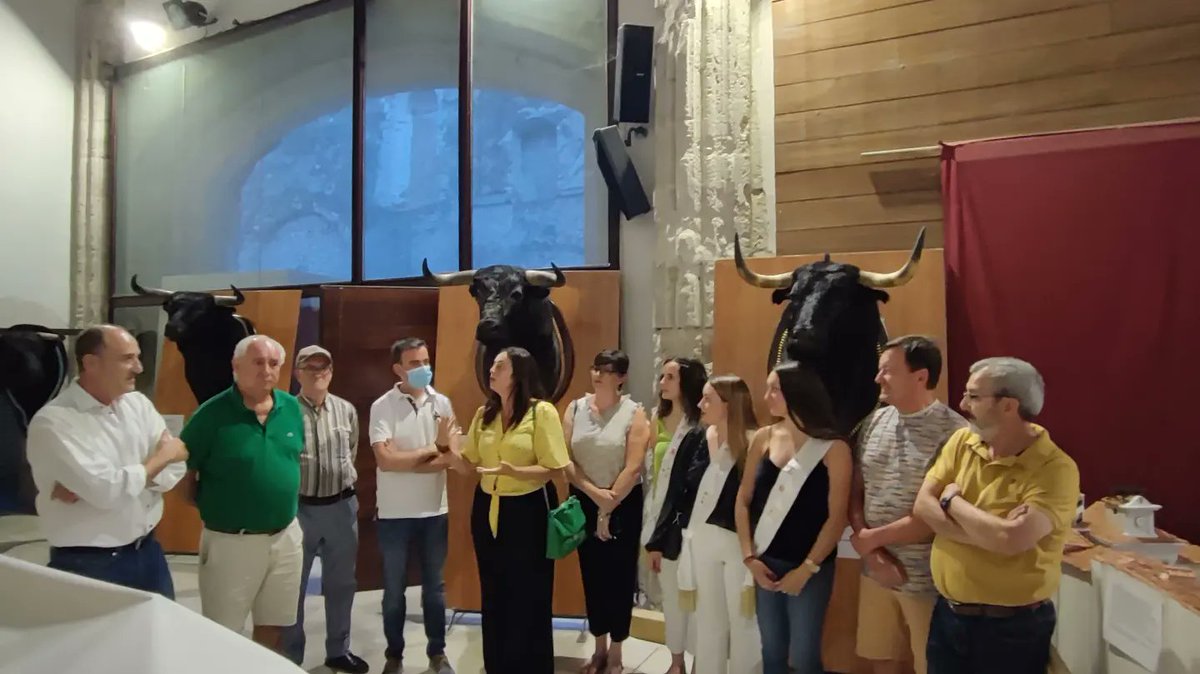 PtElEncierro's tweet photo. Inauguración de la exposición taurina.
"Más Allá de la Tauromaquia"
⚠️Recuerda⚠️
🕐 De 20.00h a 22.00h
🕐 En fiestas después del Encierro https://t.co/p3MYDrPdUG