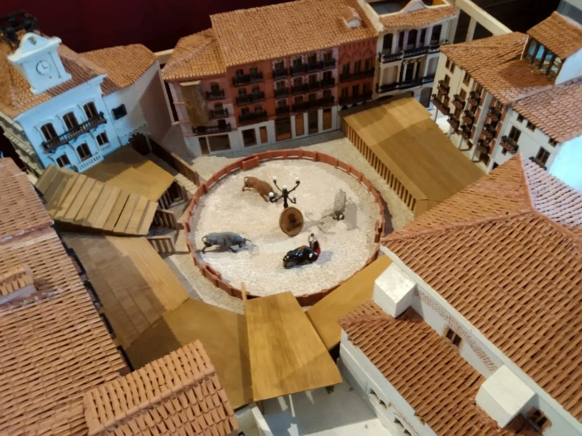 PtElEncierro's tweet photo. Inauguración de la exposición taurina.
"Más Allá de la Tauromaquia"
⚠️Recuerda⚠️
🕐 De 20.00h a 22.00h
🕐 En fiestas después del Encierro https://t.co/p3MYDrPdUG