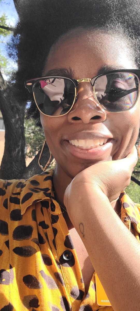 ShawntalBrown's tweet photo. We did it, y'all! First week of classes are finished. ✨ Now to start my reading schedule ✨#firstgendoc #phdlife #AcademicChatter #firstweekofclasses #hookem https://t.co/D5YiBk2PsE