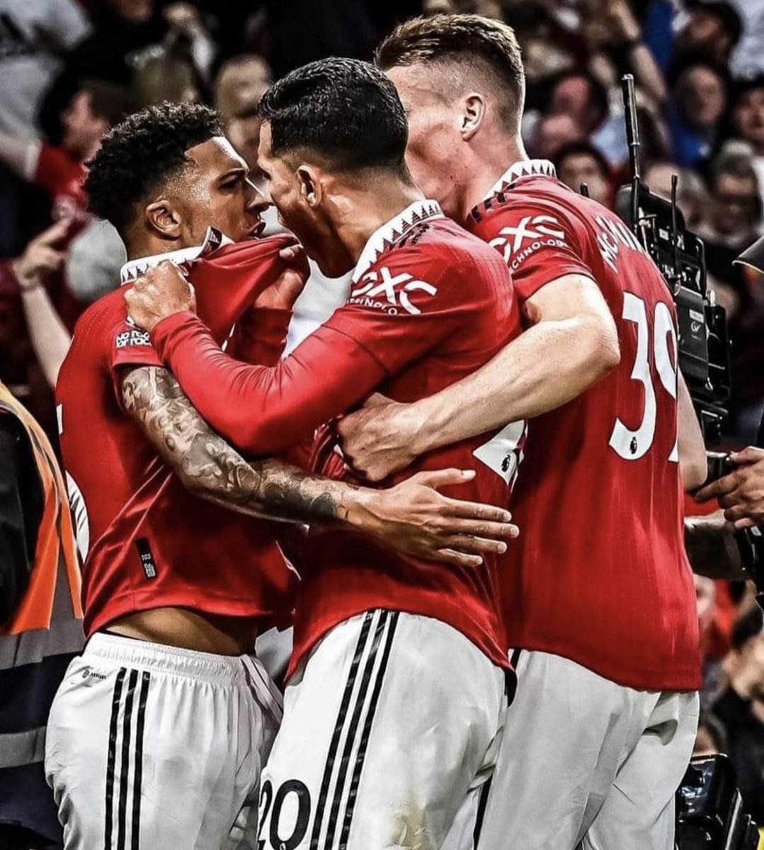 TheMUAgenda's tweet photo. Passion! ❤
@ManUtd #mufc #mufcfanpics #mufcfans #mufcfamily #mufcnews #mufcmundial #mufcgirls #mufcyoutube #mufcpoty #mufcindonesia #mufcgirl #mufcfan #mufcindo #mufcaze #mufcfanspict #mufcawaydays #mufcjuve #mufclatest #mufcvafc #mufcid #mufcxmas https://t.co/fXMmCEVX5W
