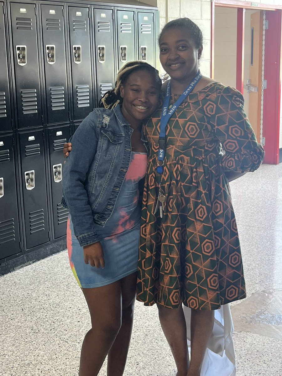 MNPSDuPontTyler's tweet photo. Be EPIC Spirit Week: Day 3 Dress To Impress #BeEPIC #LeadWithVALOR @conley4kids https://t.co/fZmqsYpVMD