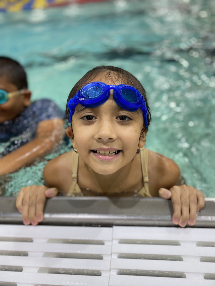 MrsDuranLAV's tweet photo. Fourth grade is making a splash during Swim Week! @LaVillitaElem @LAV4thGrade @CFBISD #cfbproud https://t.co/FsNJDtJuTy