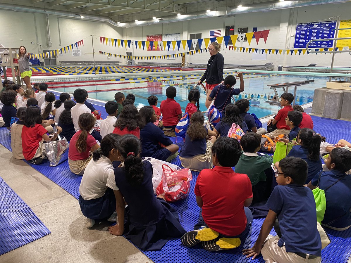 MrsDuranLAV's tweet photo. Fourth grade is making a splash during Swim Week! @LaVillitaElem @LAV4thGrade @CFBISD #cfbproud https://t.co/FsNJDtJuTy
