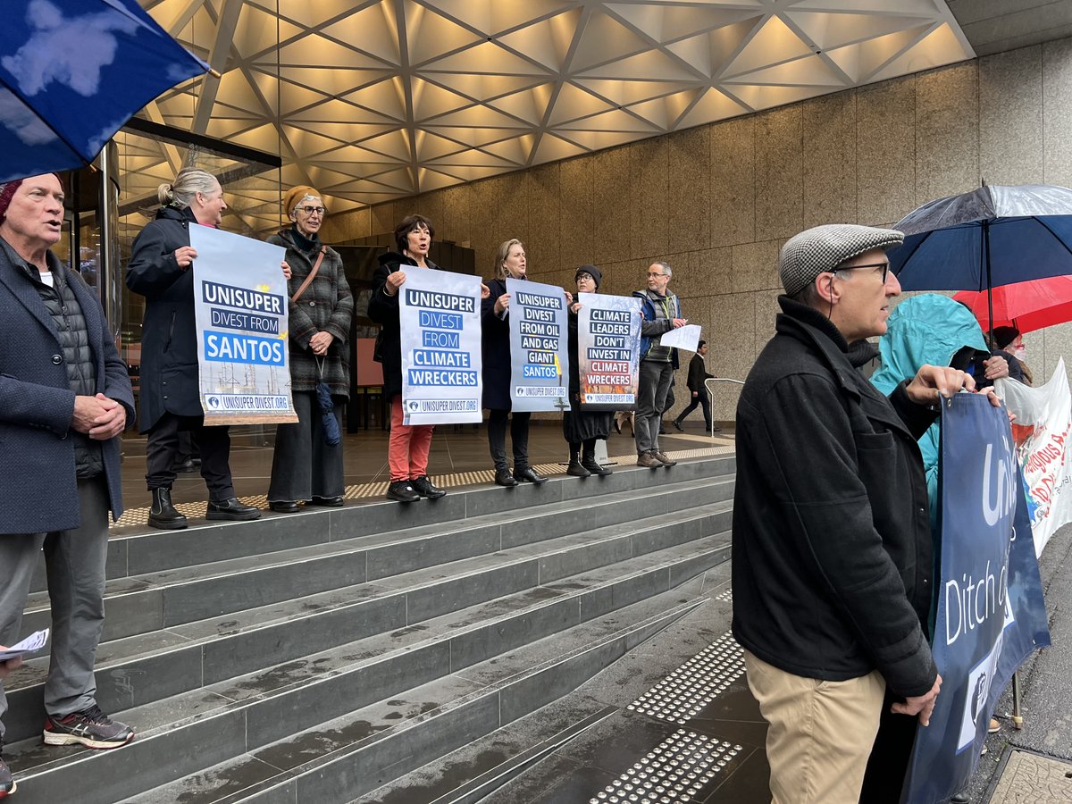 market_forces's tweet photo. More than 15,000 @UniSuperNews members are calling on the fund to divest from companies expanding fossil fuels like climate wrecker @SantosLtd https://t.co/8sFg0Ioyj0