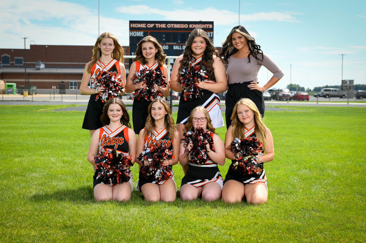 ohsknightscheer's tweet photo. JV and Varsity team pictures 🤍🧡🖤 https://t.co/9jbhJk5hjj