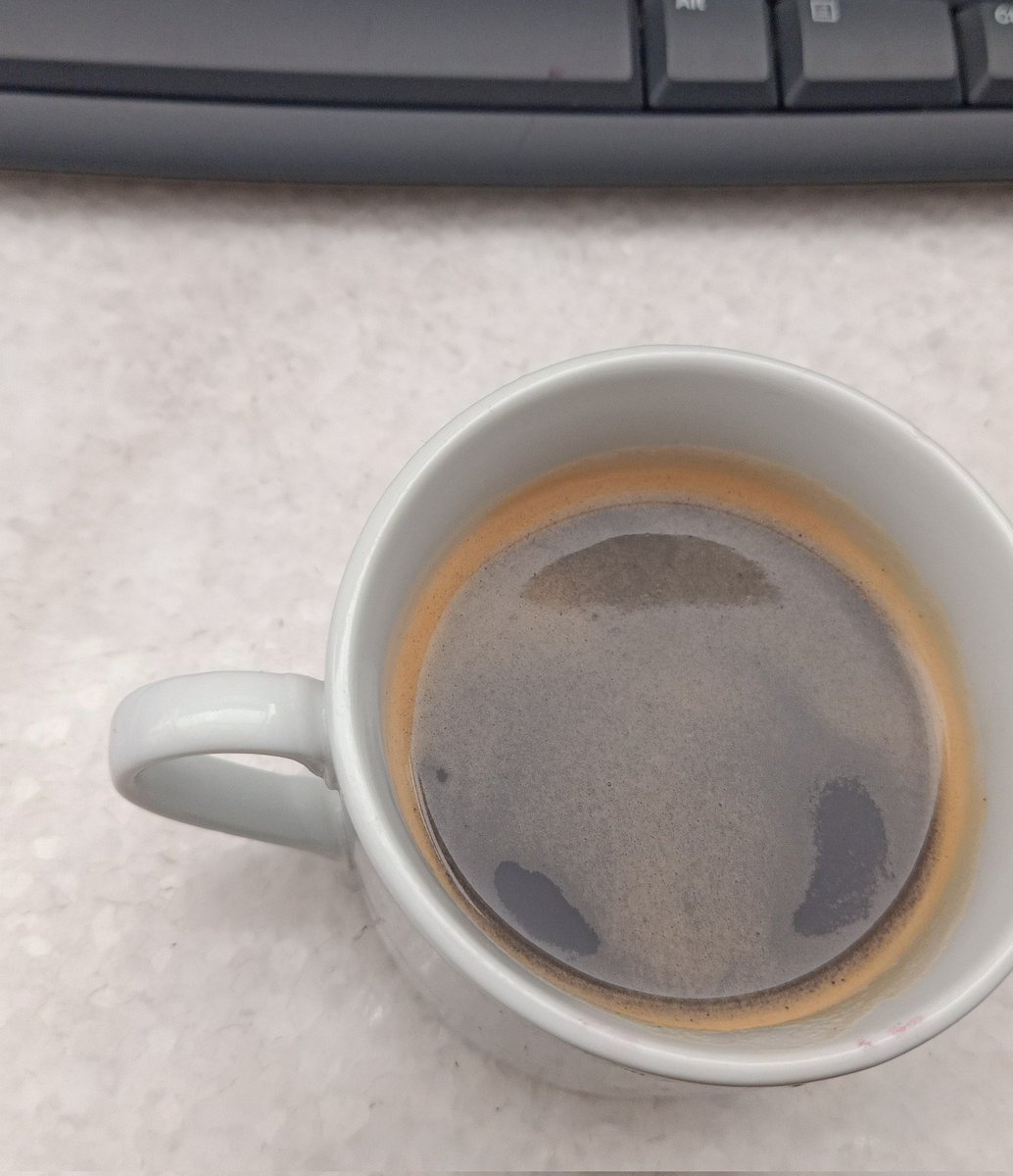 emnvrms's tweet photo. pagi hot amerikano siang ice coffee titik https://t.co/fYIQiaG2jC