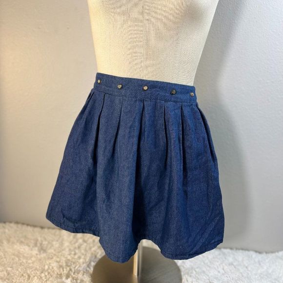 monae_bolar's tweet photo. So good I had to share! Check out all the items I'm loving on @Poshmarkapp from @CandiceAitken6 @DaniMarieNiemi #poshmark #fashion #style #shopmycloset #george #avivastanoff #rag: https://t.co/zEHOOHThKn https://t.co/ubBLIgiU0E