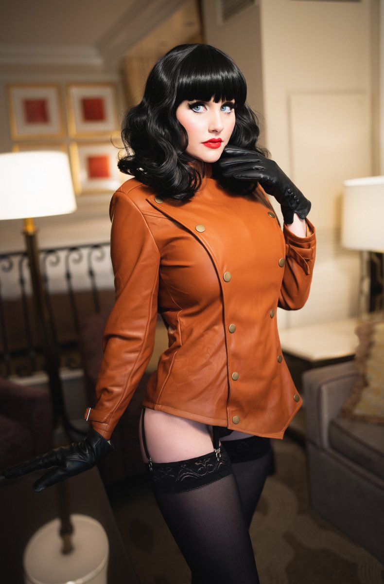 Ready for takeoff?!? 🚀🚀 Here's my pinup Rocketeer cosplay 🚀