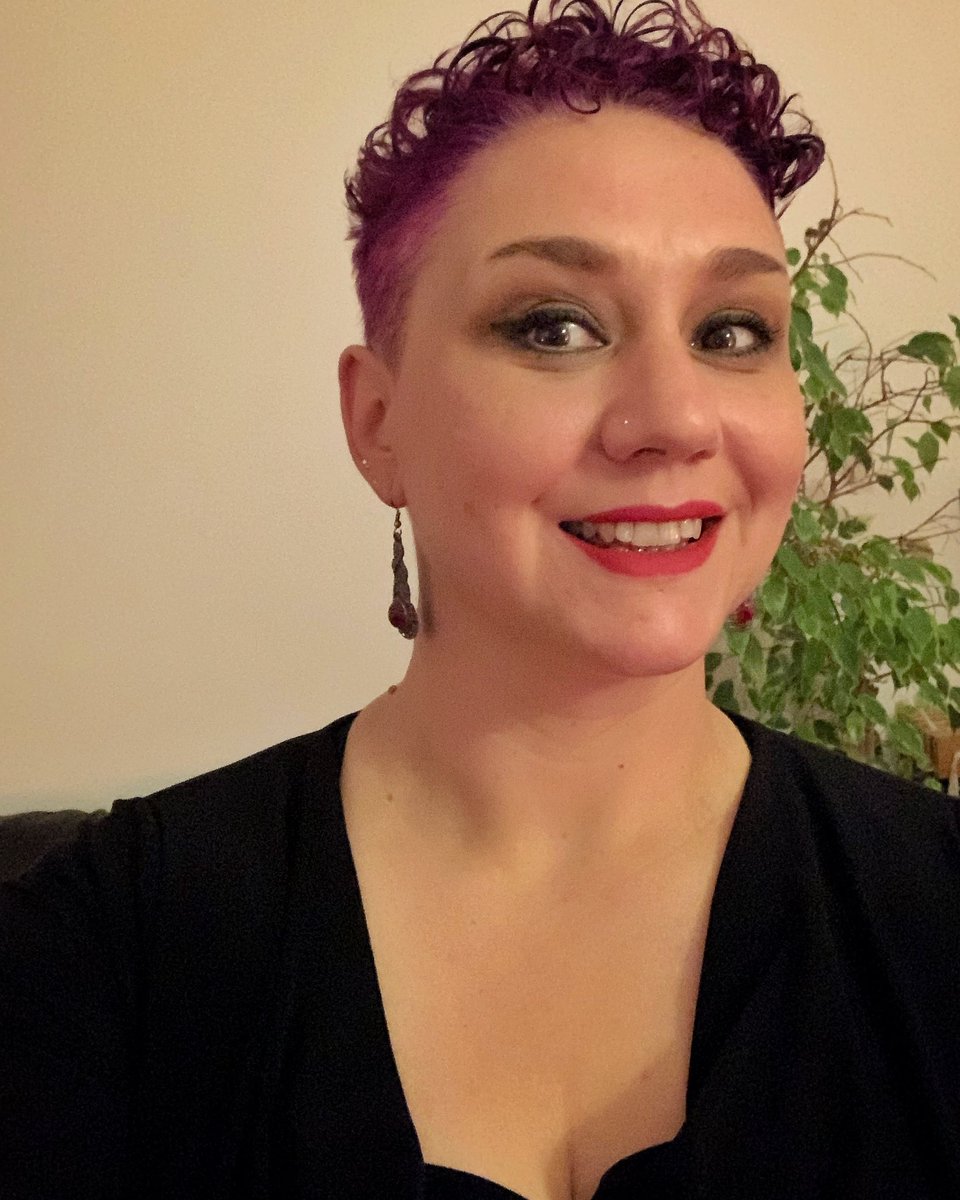 jazaminsinclair's tweet photo. Singing at gigs makes me happy!
.
#singer #singersongwriter #readytosing #gigready #music #letthemusicplay #musician #musicianlife #giglife #selfie https://t.co/F81A8UGS4h