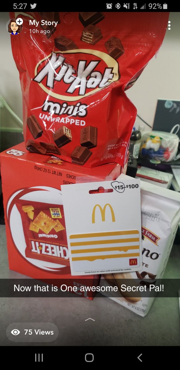 AWestfieldMath's tweet photo. I'd say I have a pretty awesome secret pal at work! May or May not have already dug into those kit-kats 🙃🙃❤ https://t.co/5HToeFJTvE