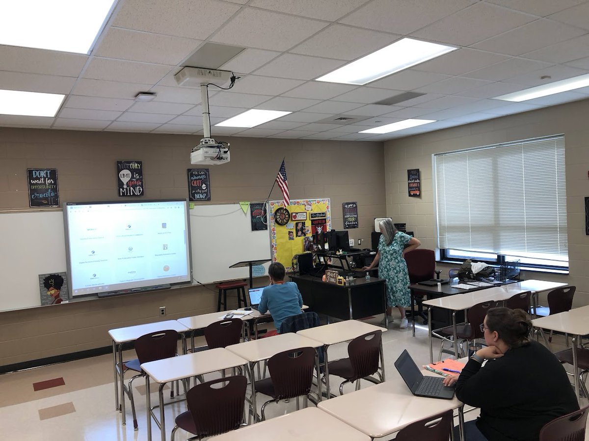 FCSizzlinSummer's tweet photo. @crsartain sharing @EBSCO and other NC Resources with @FCSchoolsNC teachers during her #SizzlinFCS session! https://t.co/inHZGhUd3W