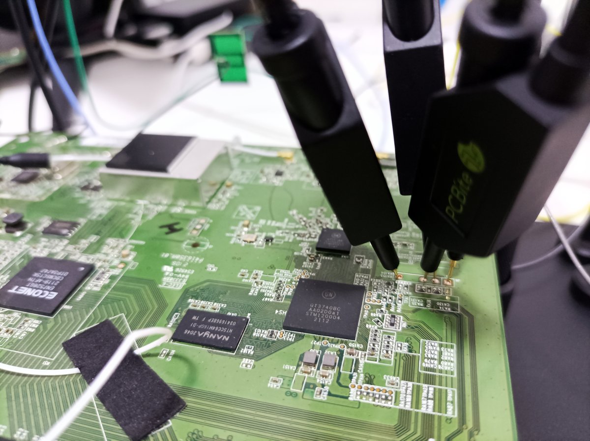 Hackenstein's tweet photo. My new toy just arrived. 🏴☠️
Amazing!
#PCBite kit with 4x SQ10 probes and test wires.
Thanks @SensePeek You guys rock! https://t.co/pwocoSmQiS