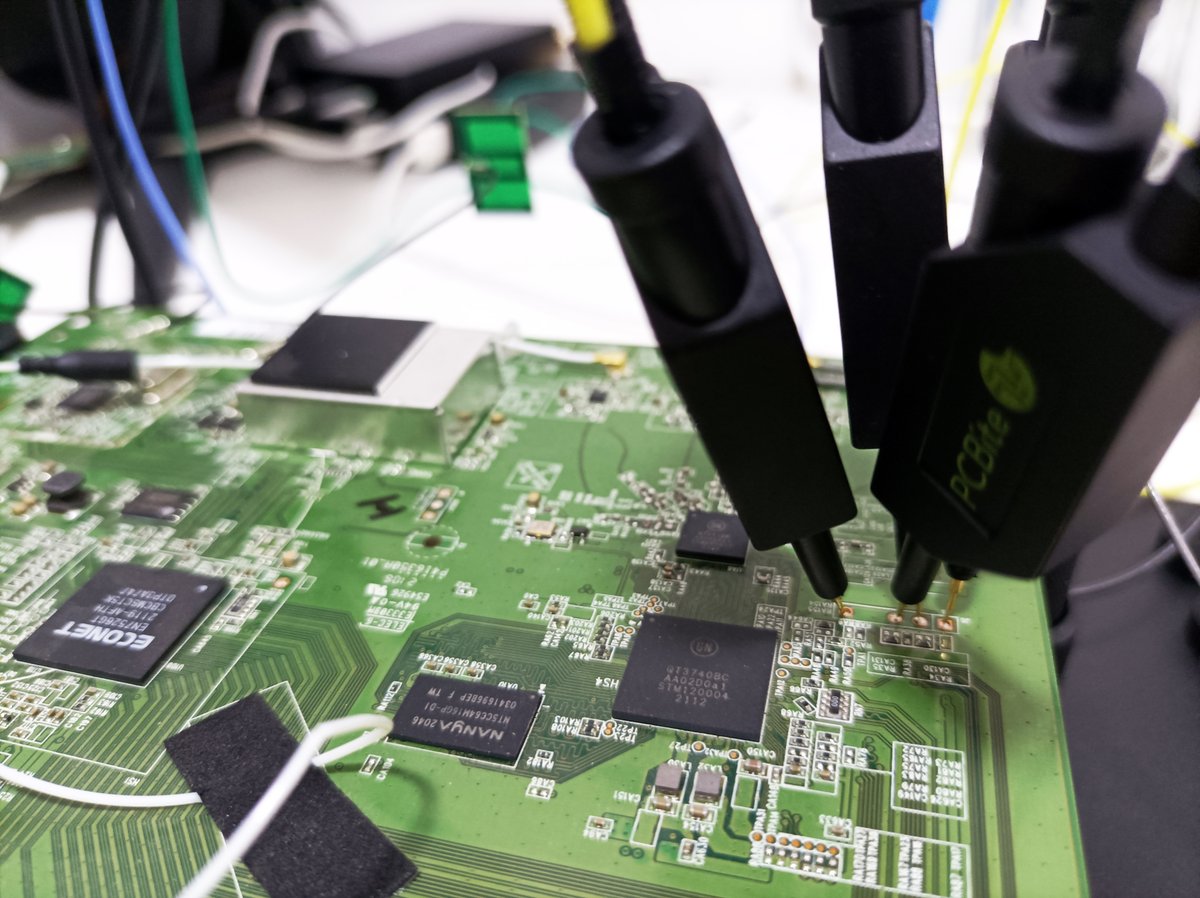 Hackenstein's tweet photo. My new toy just arrived. 🏴☠️
Amazing!
#PCBite kit with 4x SQ10 probes and test wires.
Thanks @SensePeek You guys rock! https://t.co/pwocoSmQiS