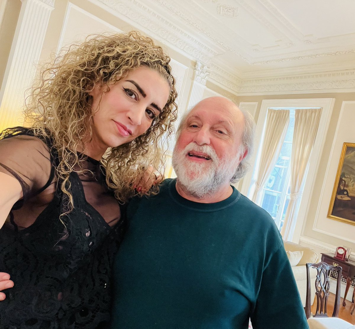 girasolweb's tweet photo. @GrinbankDaniel soy de una generación que tuvo acceso al rock and pop internacional gracias a tu tremenda iniciativa. Marcaste nuestras adolescencias y x eso vamos a estar siempre agradecida/os https://t.co/TTQvrrE1Mb