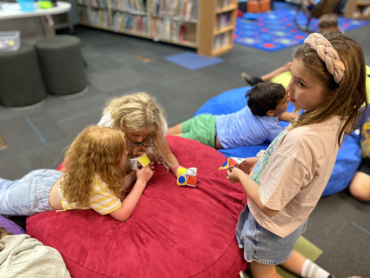 MrsMobileD67's tweet photo. Today @VlahakisClass  got to know their classmates a little better by using paper fortune tellers that included fun questions. #cherokeeinspires #findingjoy @CherokeeD67 https://t.co/tn4E0KujRv