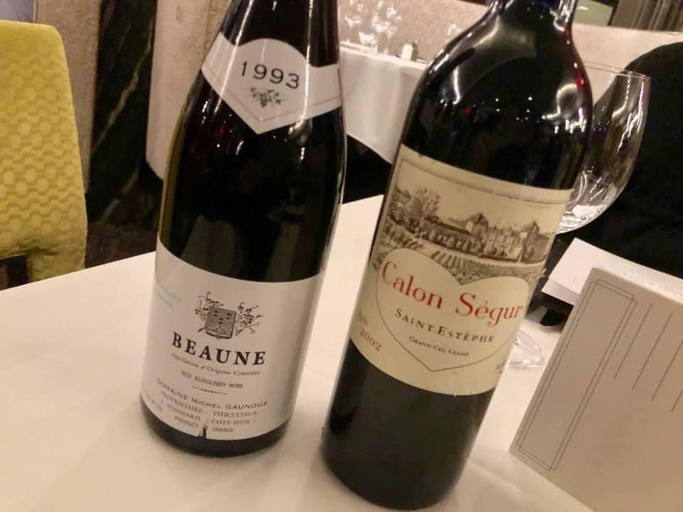 VashtiRoebuck2's tweet photo. Cheers and Happy Wednesday @VashtiRoebuck2 @RoebuckSteve1 @vashtiroebuck1 @frenchwinetutor @frenchwinetours @FRENCHWINE_CLUB @_LoveFrenchFood @winematcher @_calonsegur @lebonvinfr @Burghound @awanderingwino @BurgundyBlog @BurgundyPodcast @breakburgundy #wineprotocol https://t.co/s6cOuAbfhB