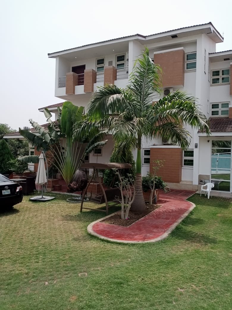 aproglobal's tweet photo. 6 Bedroom Duplex + 2 Bedroom Guest Chalet, 2 Rooms BQ for rent with rich landscape at Asokoro, Abuja

Services: ACs, Gen, Intercom, CCTV etc.

Rent: $40,000

APRO GLOBAL REAL ESTATES
Tel:01-7620139
Mobile:
080-51-595-336, 080-29-481-639
070-63-822-217 https://t.co/wVOdGcRwPf
