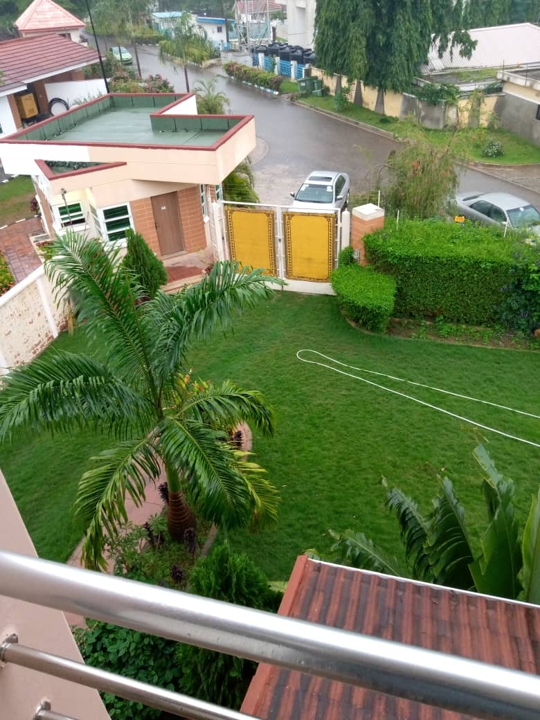 aproglobal's tweet photo. 6 Bedroom Duplex + 2 Bedroom Guest Chalet, 2 Rooms BQ for rent with rich landscape at Asokoro, Abuja

Services: ACs, Gen, Intercom, CCTV etc.

Rent: $40,000

APRO GLOBAL REAL ESTATES
Tel:01-7620139
Mobile:
080-51-595-336, 080-29-481-639
070-63-822-217 https://t.co/wVOdGcRwPf