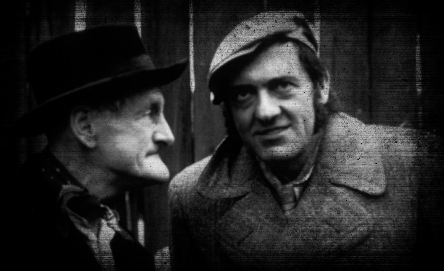 john_f_leonard's tweet photo. A little boy, laughing with his mom while his dad was at the pub.
#SteptoeAndSon will never cease to amuse me.

#PastEchoes #Comedy https://t.co/2foUxewxQQ