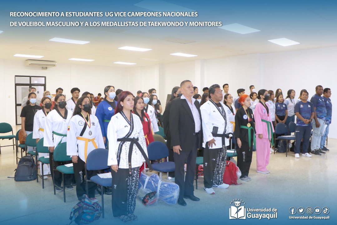 UdeGuayaquil's tweet photo. #NoticiasUG || Estudiantes y cuerpo técnico que integran la selección de Voleibol Masculino y de Taekwondo de la Universidad de Guayaquil, recibieron diplomas y medallas por logros alcanzados en competencias interuniversidades. https://t.co/ArbRdUEJXj
