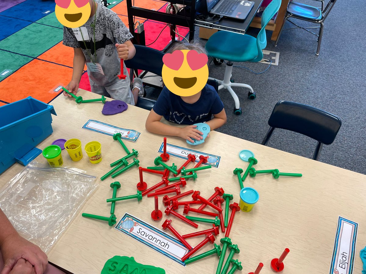 LisaPreK's tweet photo. We practiced ELA Small group rotations today. Lots of hard workers building their names in many different ways! https://t.co/wfz88WFSl5