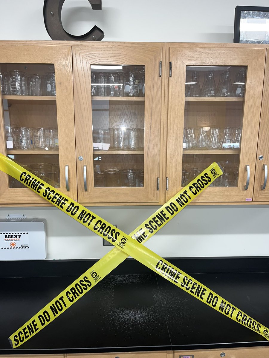 cogginstweets's tweet photo. Really enjoyed today’s forensics lab. The quizzes went “missing”, residue was left behind by the perp, the students had to figure out who it was by viewing slides of residue. Quiz postponed to tomorrow. #forensics https://t.co/FRMUZIJgLW