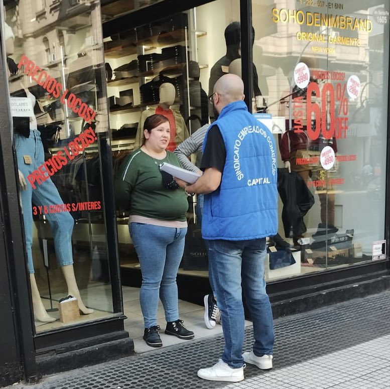 StreamComercio's tweet photo. Seguimos visitando distintos comercios de la ciudad y escuchando a los trabajadores y las trabajadoras llevando nuestra propuesta. 
El 15/9 votamos 🗳@ListaAzulSEC 

#ContasConNosotrosContamosConVos 
@CarlosPerezSEC @Sergio_OrtizOk @sabriparedessec ✌️💙 https://t.co/c0y4LimClO
